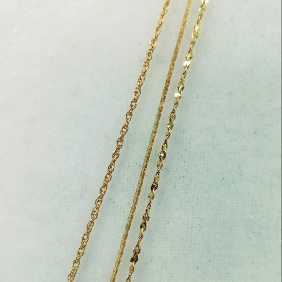 GOLD PLATED Three Strand Delicate Chain Necklace With Bar Pendant - Picture 4 of 9